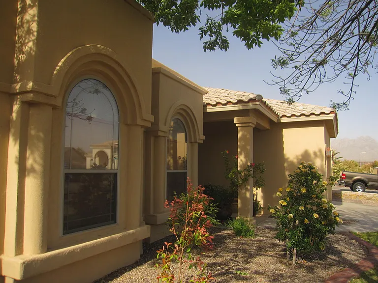 564 Canyon Point Rd — Photo 2
