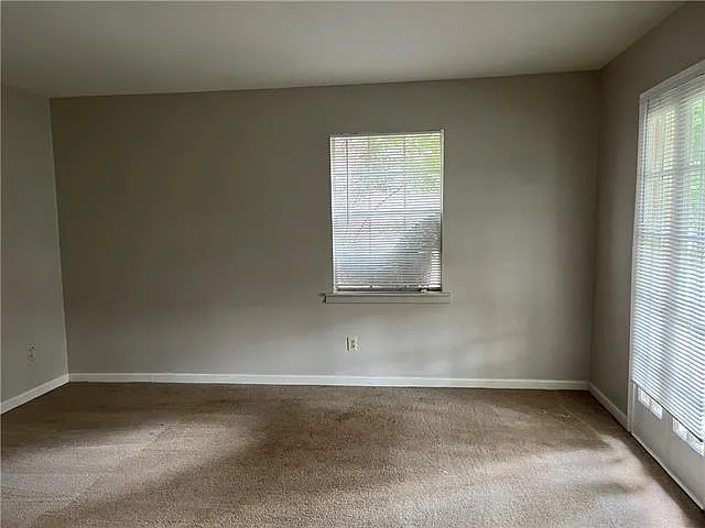3 bed, 2.5 bath, 1872 sqft, $1,750 — Photo 2