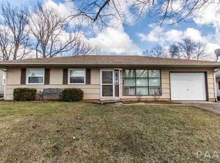 304 Lotus Ln, Washington, IL 61571