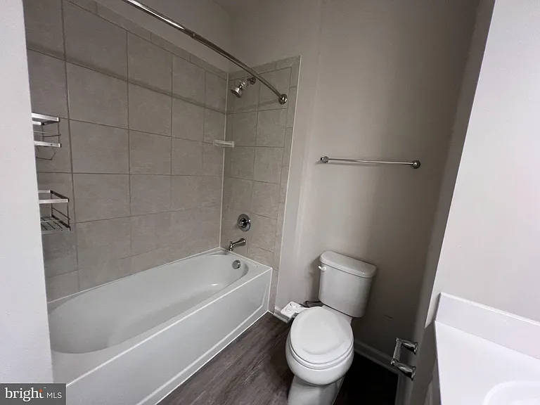 526 River Rd — Photo 32