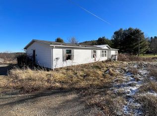 917 Savannah Rd, Galax, VA 24333