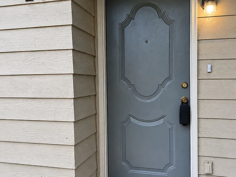 844 E Sunshine Dr #202 — Photo 1