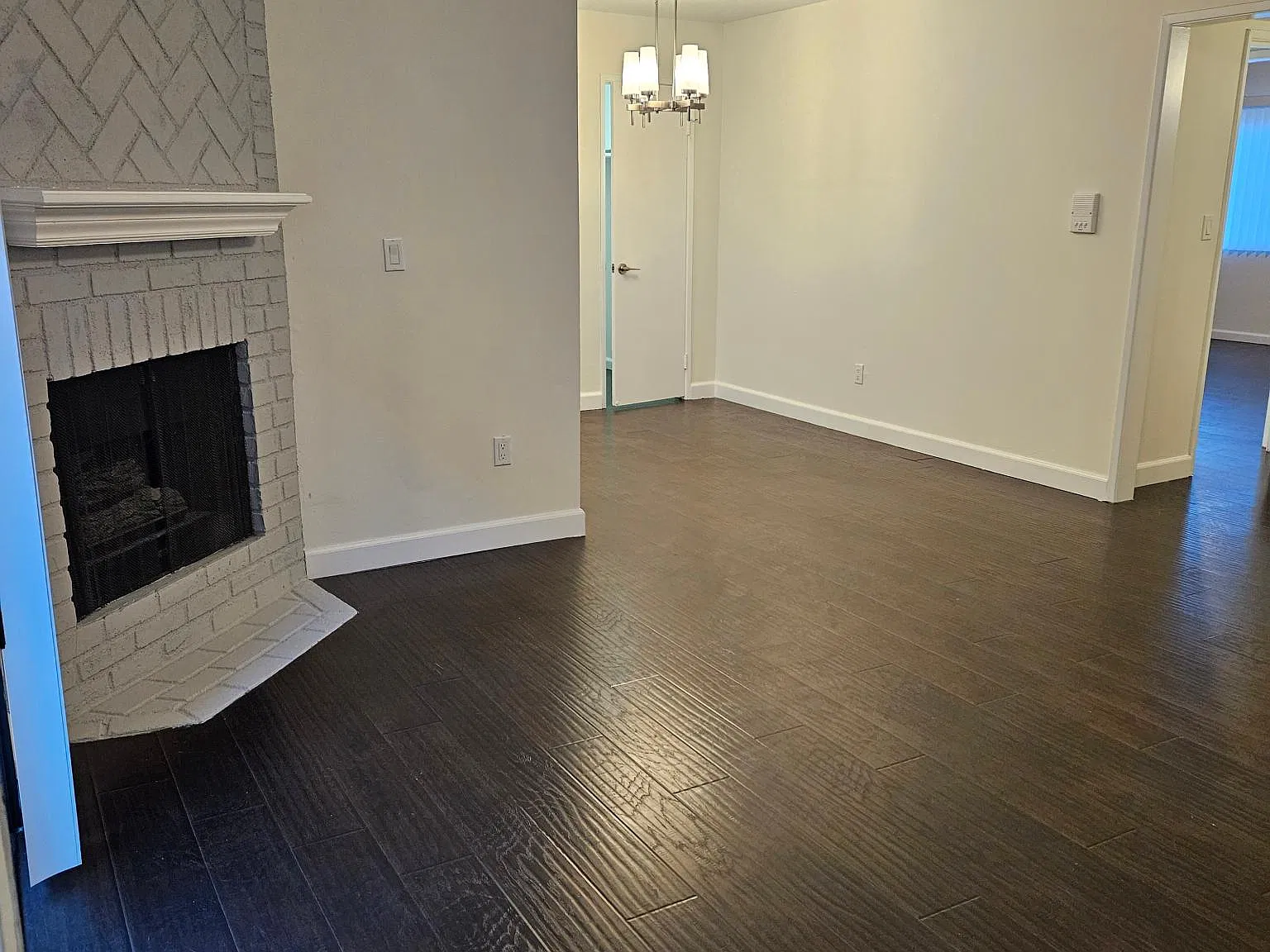 3 bed, 1350 sqft, $3,650 — Photo 3