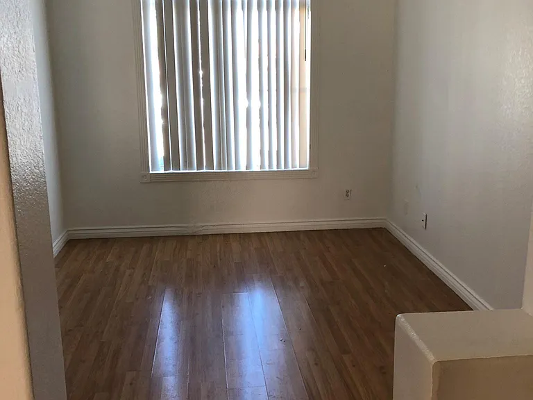 8817 W Palm Ln — Photo 8