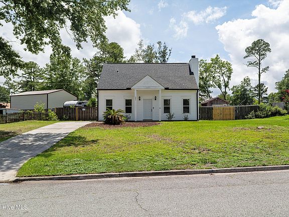 2nd image of 395 Park Way Drive