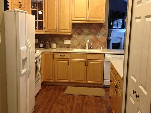 4th image of 7151 Gaston Ave APT 909