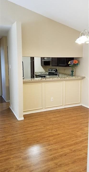 1st image of 3101 Townbluff Dr APT 712