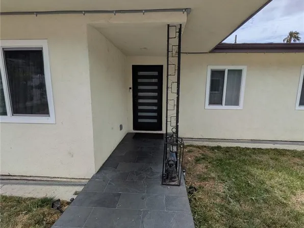 4741 Don Pio Dr, Woodland Hills, CA 91364