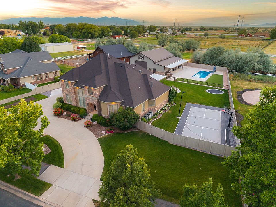 1st image of 655 N Jessis Meadow Dr