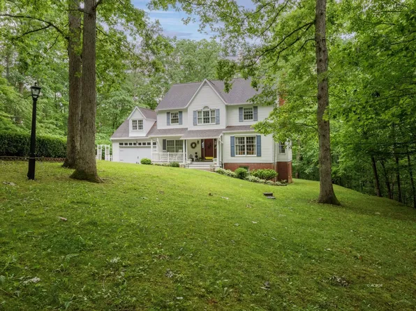 10759 Rosewood Ln, Athens, OH 45701