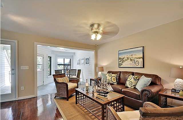 2nd image of 1632 Courtside Villa