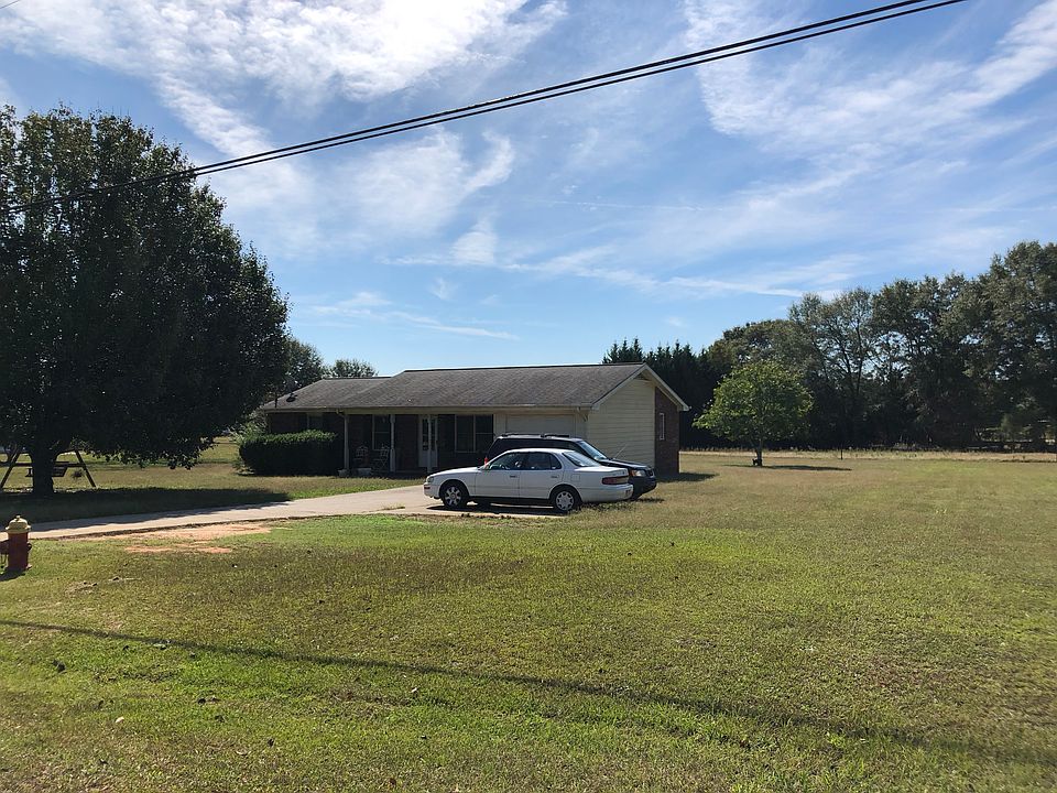 2nd image of 560 Miles Patrick Rd