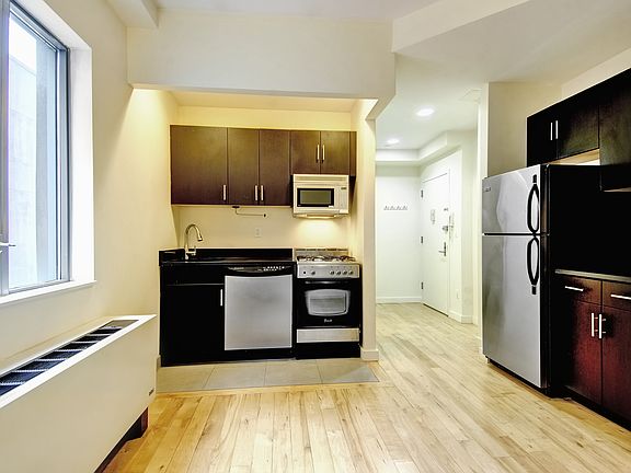 3rd image of 1810 3rd Ave APT A8b