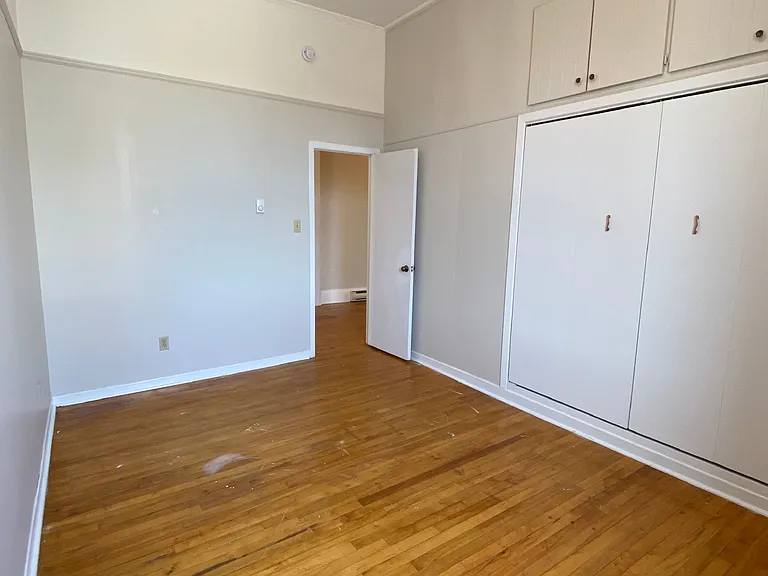 32 Grand River St N #C — Photo 6