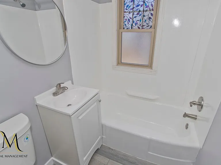 320 Island Pond Rd — Photo 23
