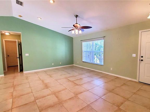 3rd image of 13346 Drysdale Ave