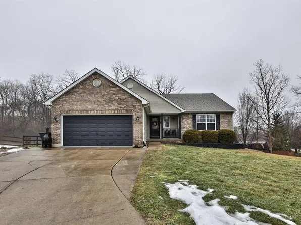 30 Meadowlands Dr, Monroe, OH 45050