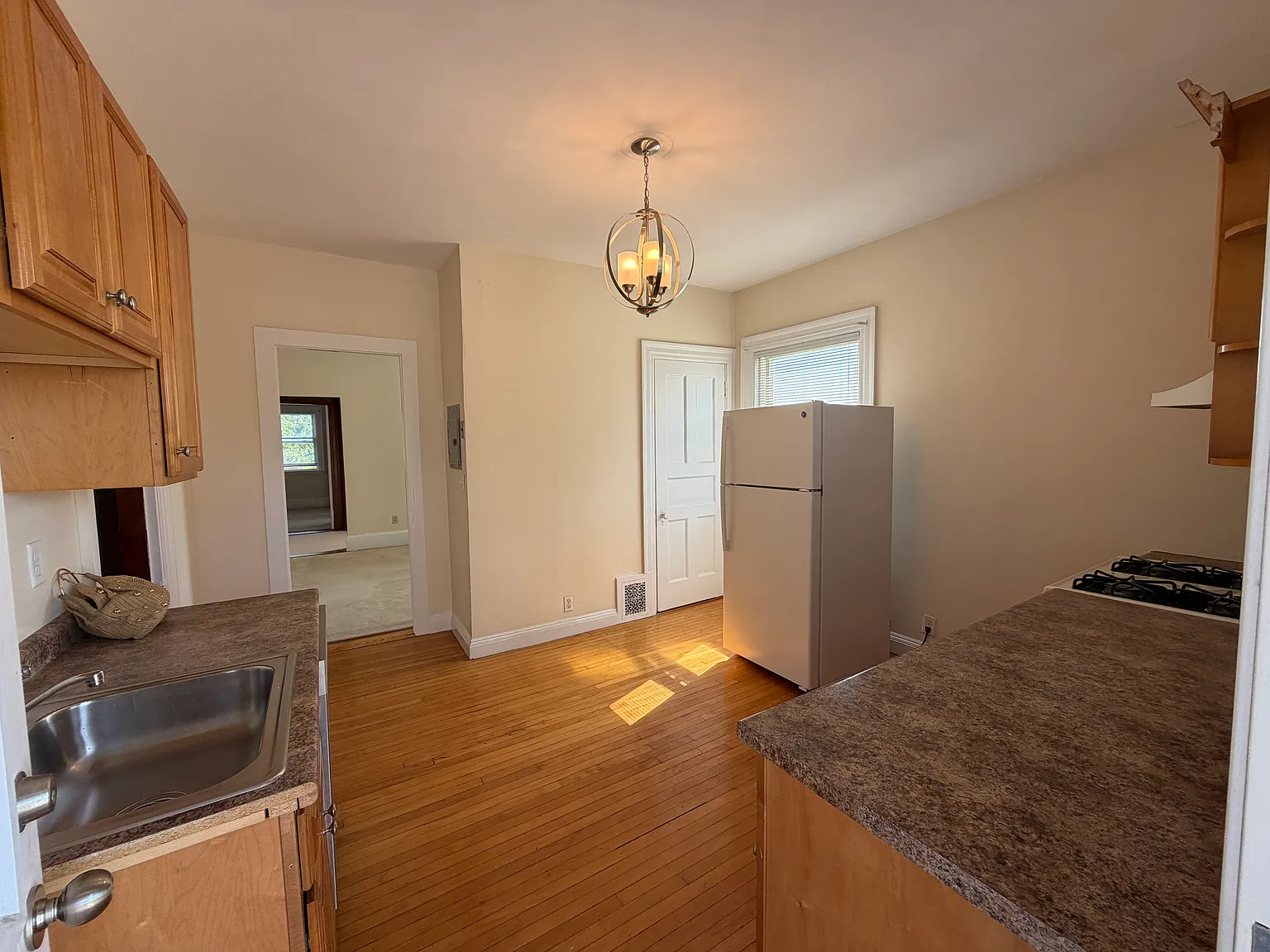Hastings St, West Roxbury — Photo 1