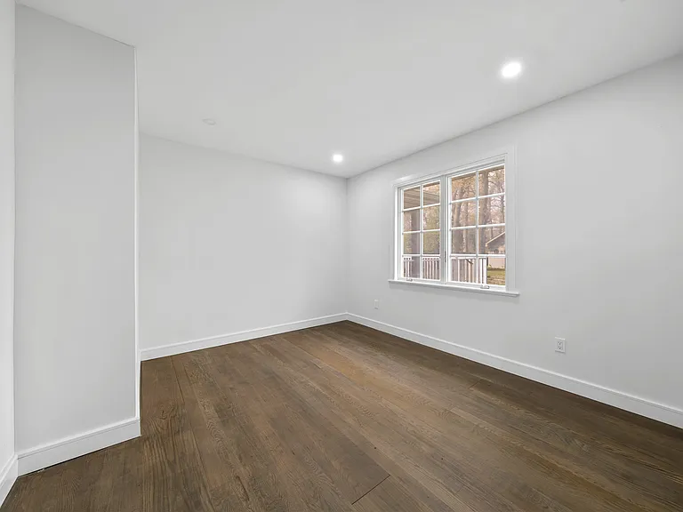 257 Southlawn Ave — Photo 19