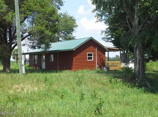 17192 Log Cabin Rd, Ewing, IL 62836