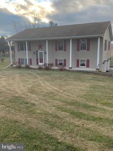 222 Smith Rd, Shippensburg, PA, 17257