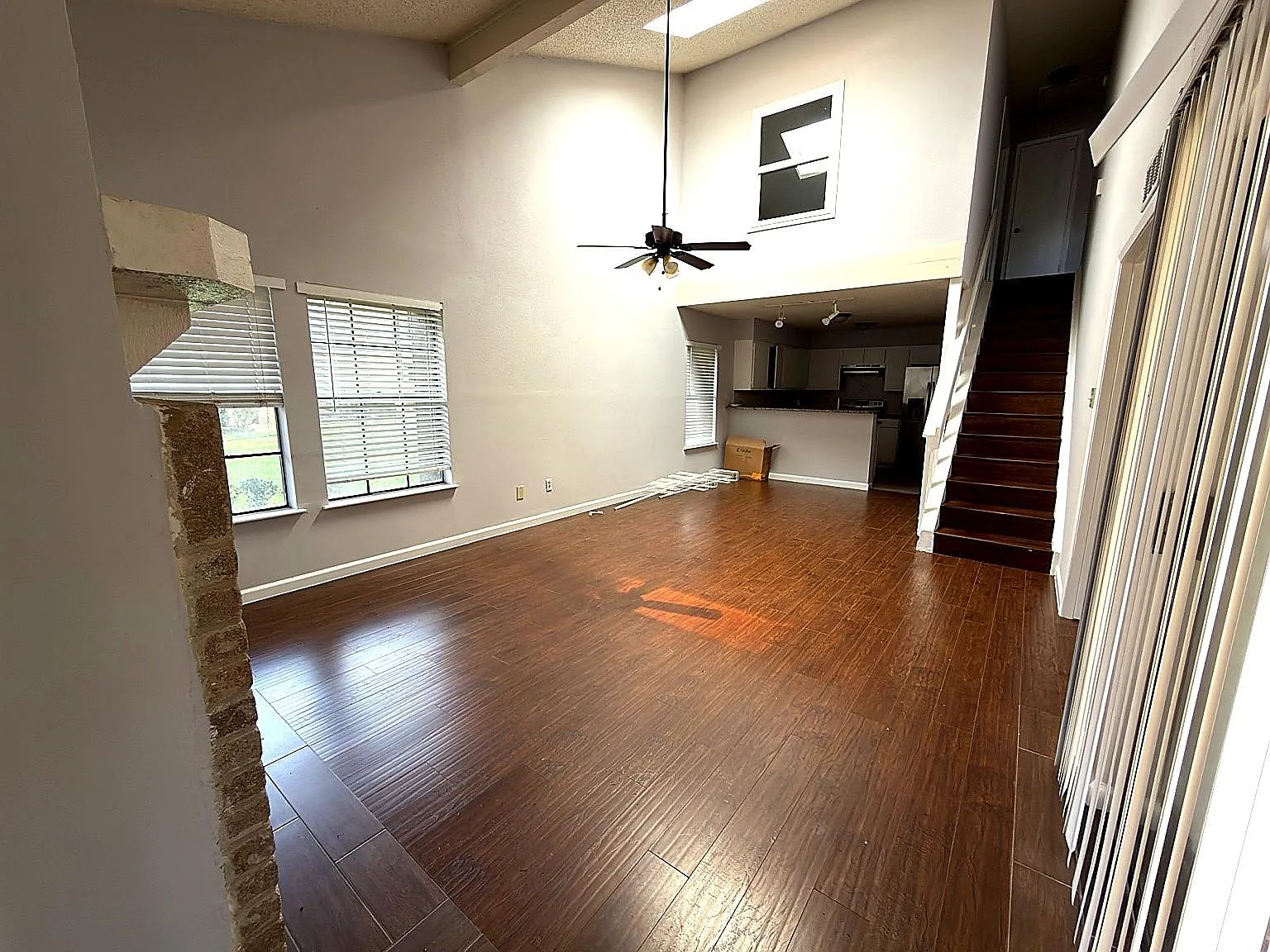 3 bed, 3.0 bath, 1283 sqft, $1,800 — Photo 3