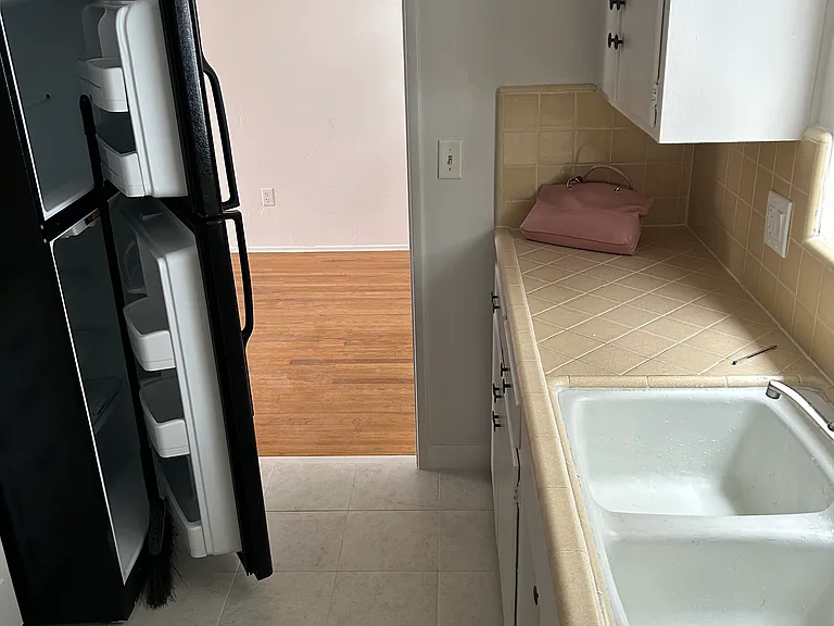 4492-4502 Illinois St #4492 — Photo 8