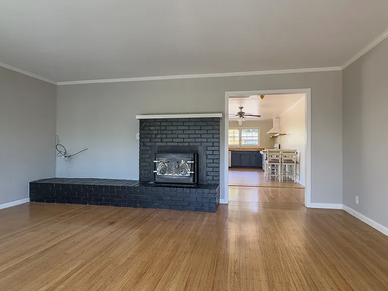 319 De Chene Ave — Photo 7