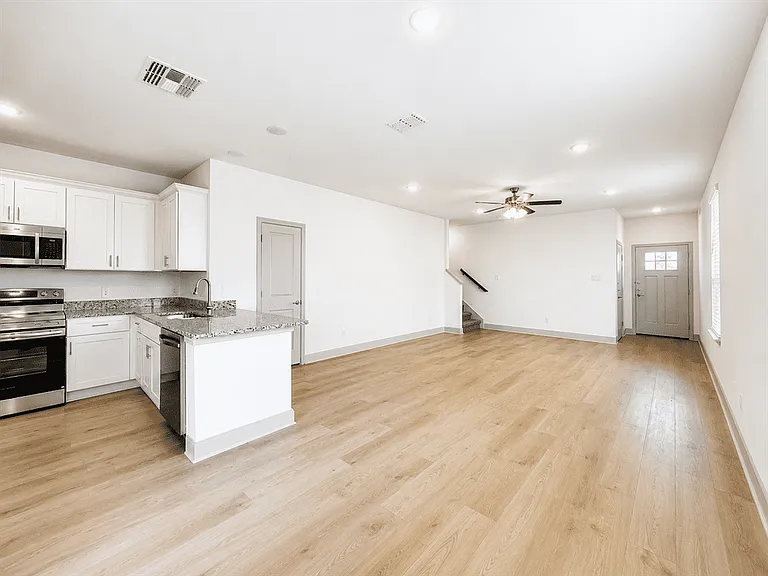 10219 Tulipwood Run — Photo 6