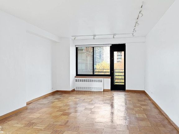 5th image of 382 Central Park W APT 5P