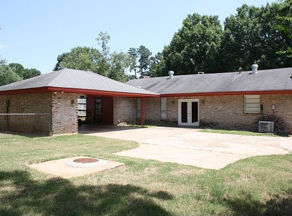 5836 Fox Lair, Memphis, TN 38115