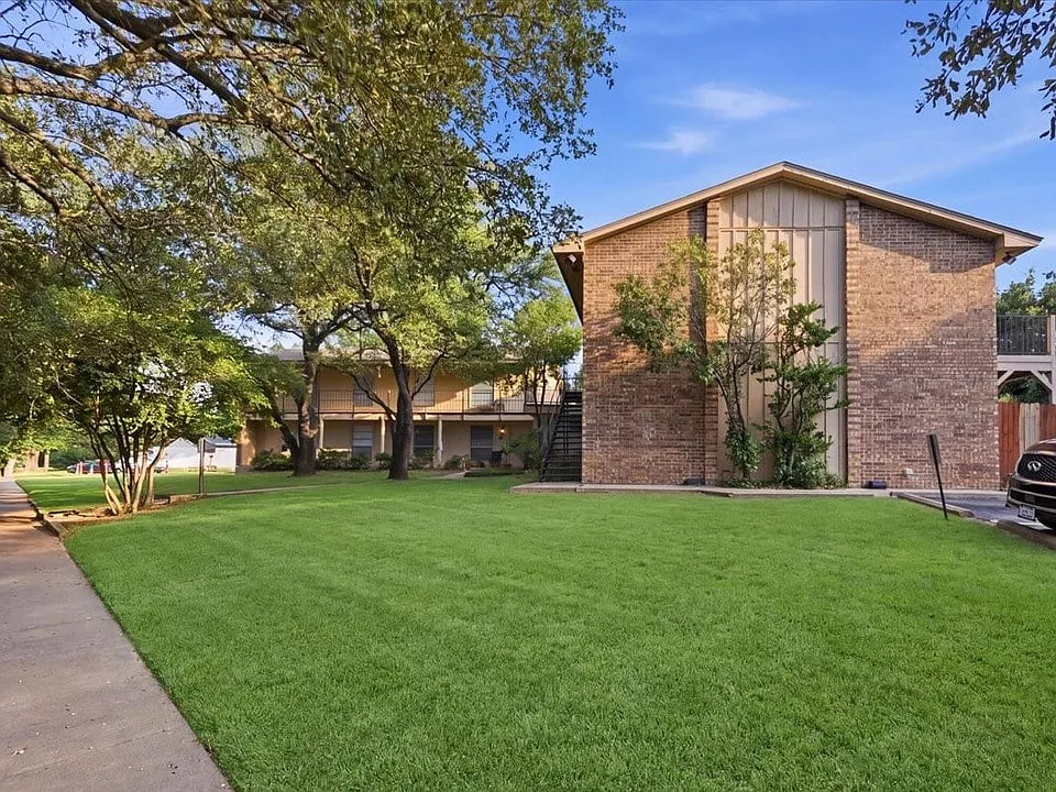 133 N Bailey Ave #145