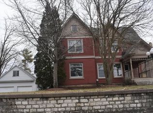 7 N Catlin St, Edgerton, WI 53534