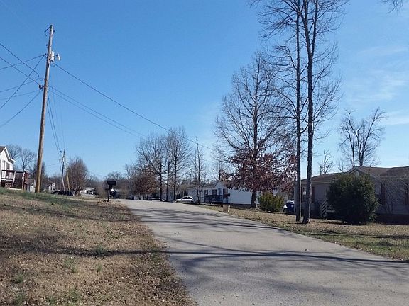 4th image of 204 Archery Ln
