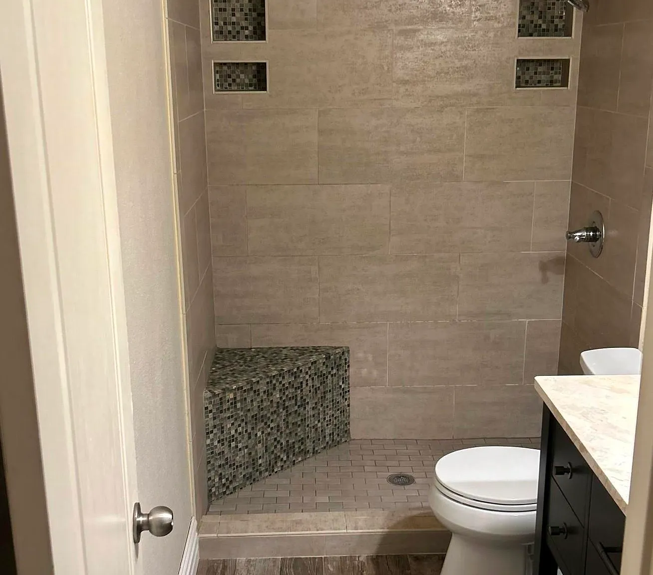 2 bed, 1.0 bath, $1,500 — Photo 3