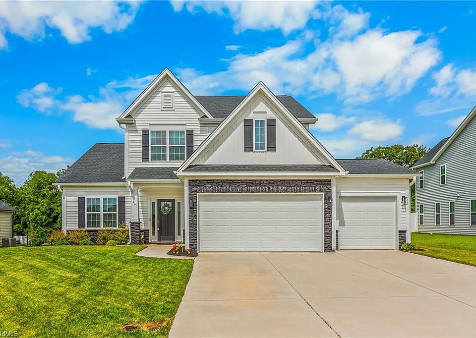 1st image of 461 Brooke Hill Dr