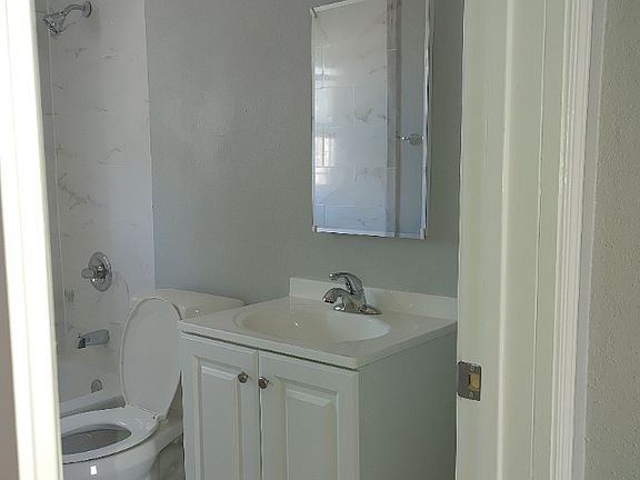 Bathroom Vanity_05052021