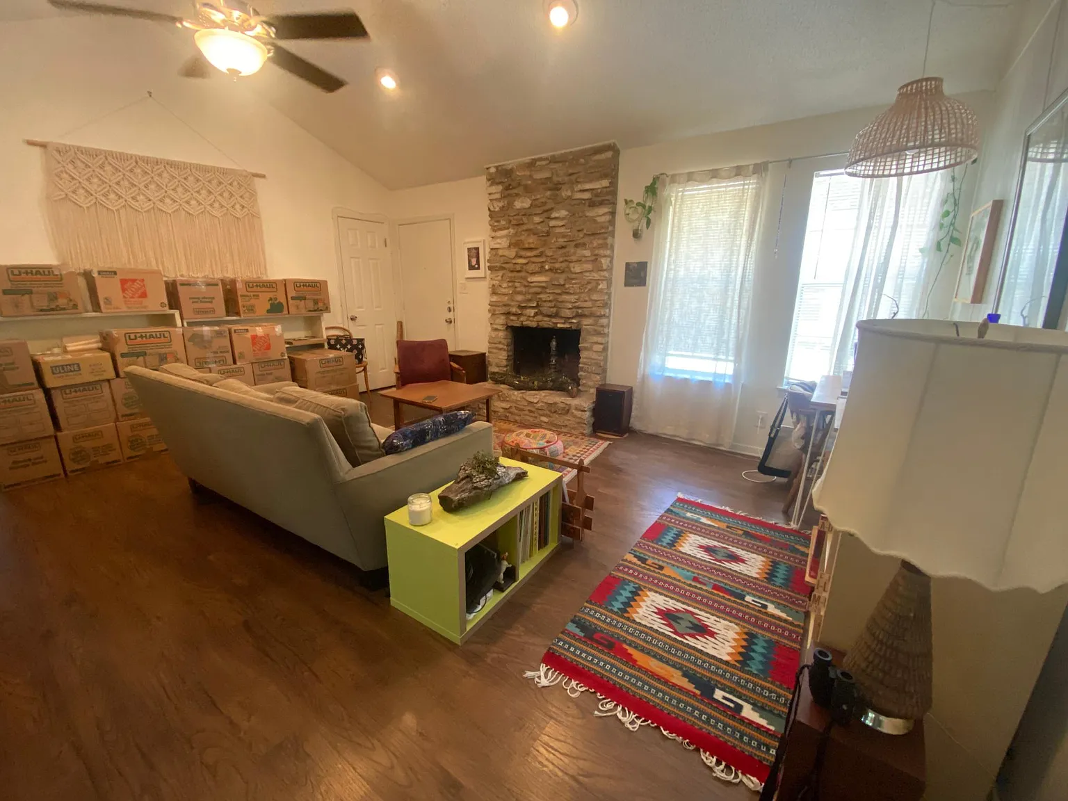 6402 Hickman Ave — Photo 2