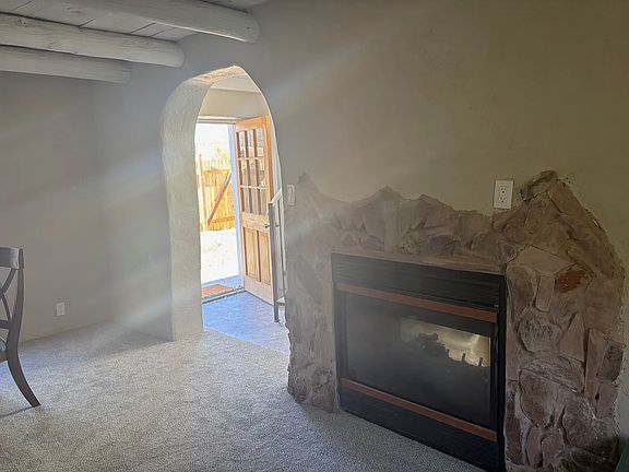 4th image of 149 Candelario St #A
