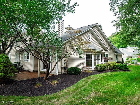 5th image of 31825 Bayview Dr