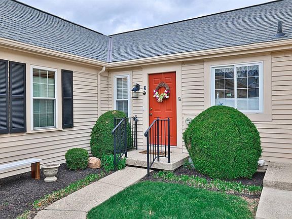 3rd image of 9 Friars Green Ct