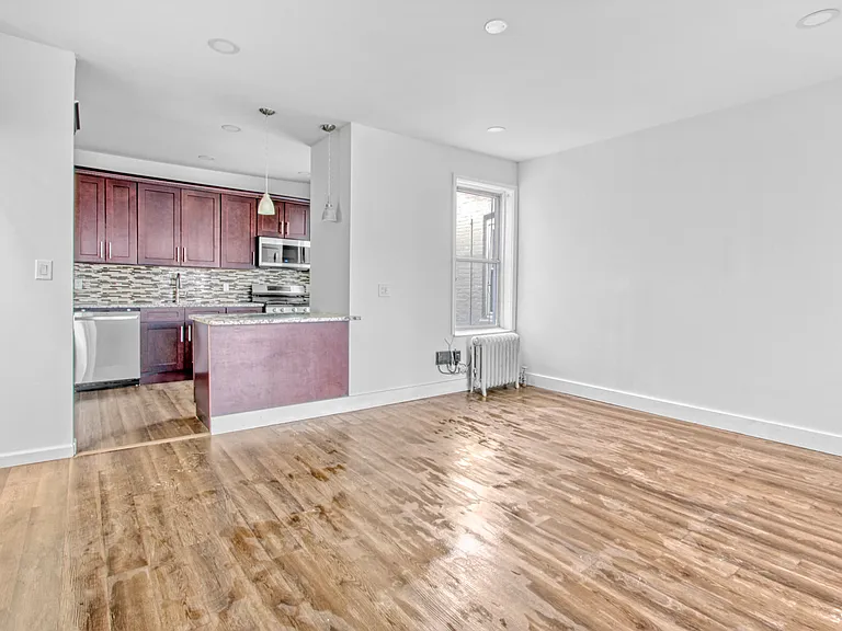 327 Midwood St #2A — Photo 2