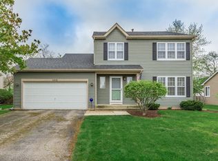 1512 Knotty Pine Dr, Elgin, IL 60123