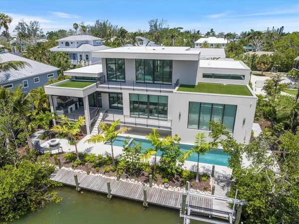 590 De Narvaez Dr, Longboat Key, FL 34228