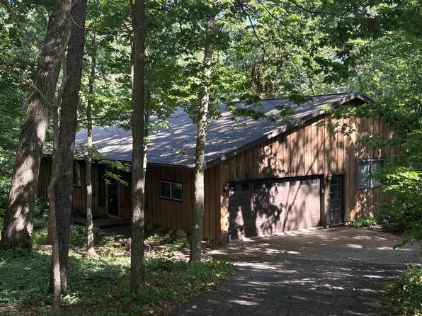 2997 Velkommen Way, Stoughton, WI 53589