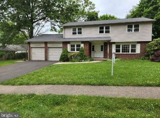 1110 Rydal Ln, Southampton, PA 18966