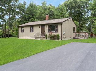 10 Perriwinkle Dr E, South Kingstown, RI 02879