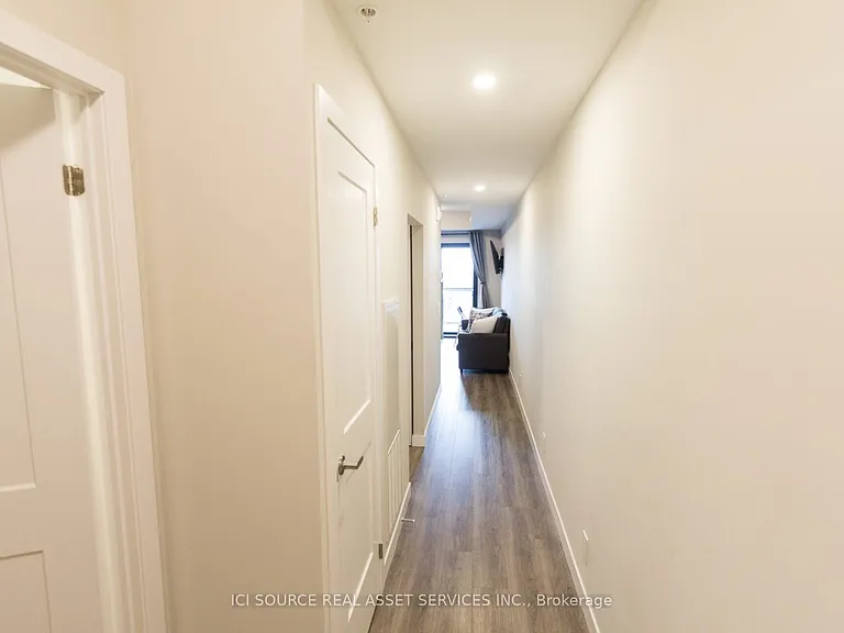 15 Queen St S #1105 — Photo 17