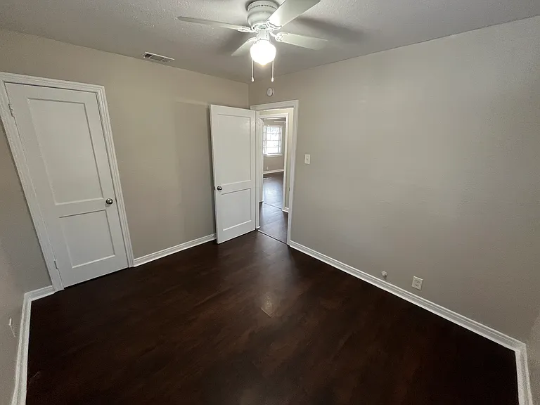 1319 Hansboro Ave — Photo 9