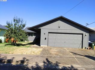 855 Deal Pl, Junction City, OR 97448